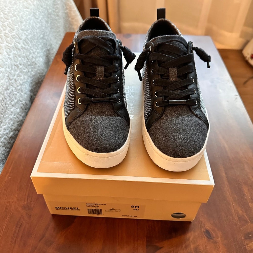 Michael Kors Fashion Sneakers - size 9 - EUC